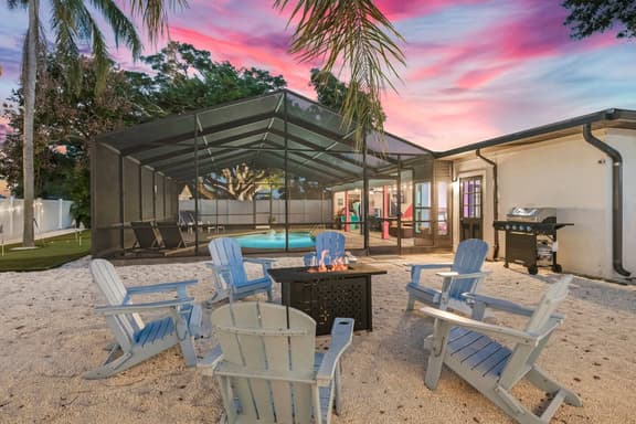 2 MI to IMG | Heated Pool | Fire Pit | Game Room